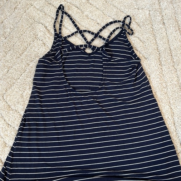 Strapy top - Picture 2 of 2